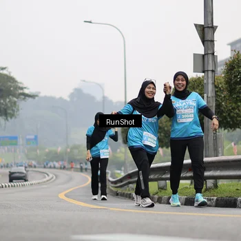 Runner Photo 7036703