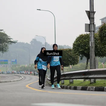 Runner Photo 7036707