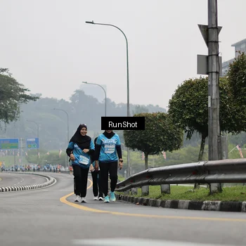 Runner Photo 7036711