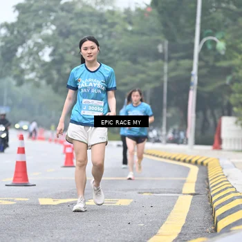 Runner Photo 7036712
