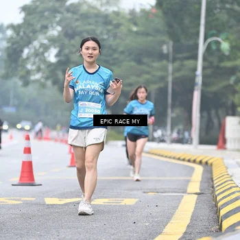 Runner Photo 7036713