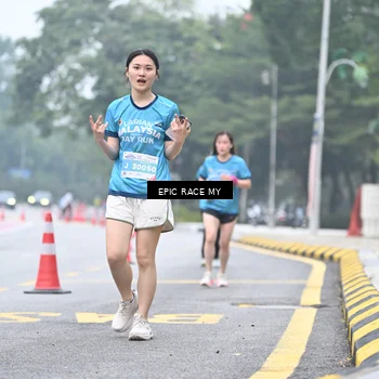 Runner Photo 7036714
