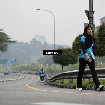 Runner Photo 7036716