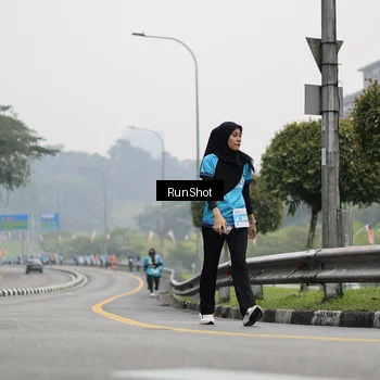 Runner Photo 7036717