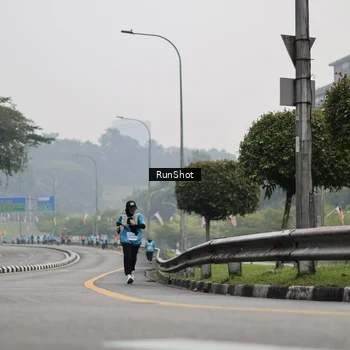 Runner Photo 7036723