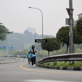 Runner Photo 7036727