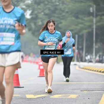 Runner Photo 7036736