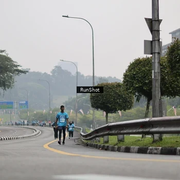 Runner Photo 7036737