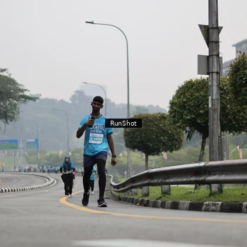 Runner Photo 7036742