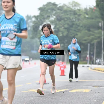 Runner Photo 7036747