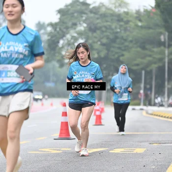 Runner Photo 7036749