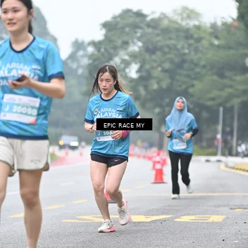 Runner Photo 7036755