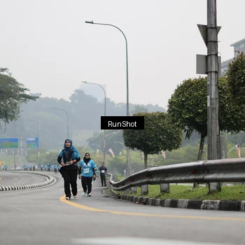 Runner Photo 7036756