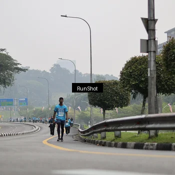 Runner Photo 7036757