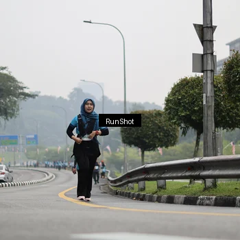 Runner Photo 7036760