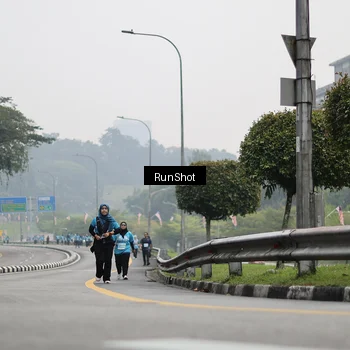 Runner Photo 7036761