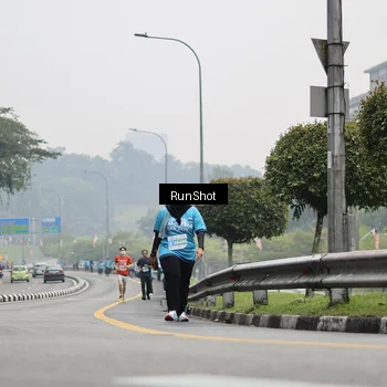 Runner Photo 7036767