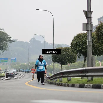 Runner Photo 7036773