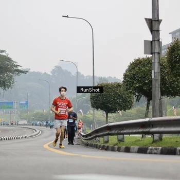 Runner Photo 7036781