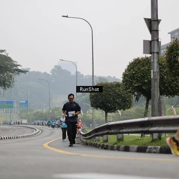 Runner Photo 7036783