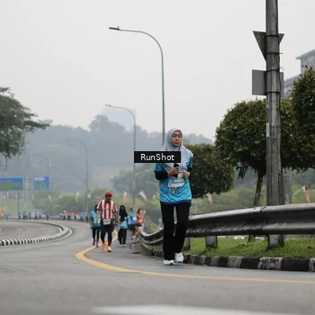 Runner Photo 7036799