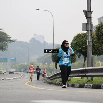 Runner Photo 7036805