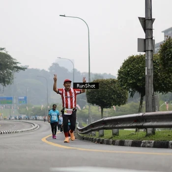 Runner Photo 7036812