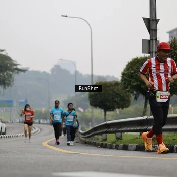Runner Photo 7036822