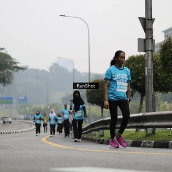 Runner Photo 7036824