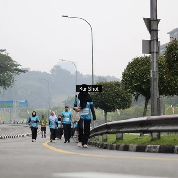 Runner Photo 7036831