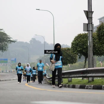Runner Photo 7036835