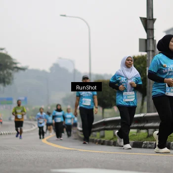 Runner Photo 7036839