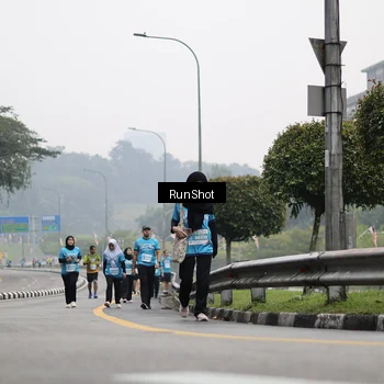 Runner Photo 7036842