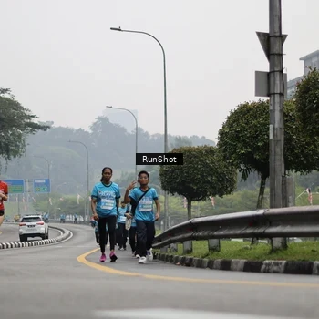 Runner Photo 7036845