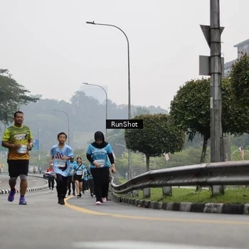 Runner Photo 7036848