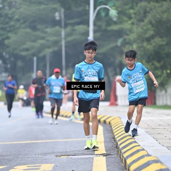 Runner Photo 7036853
