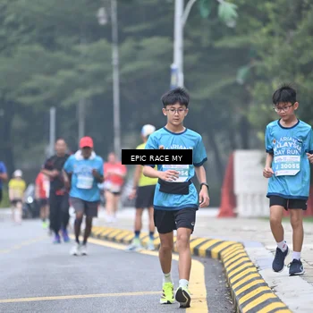 Runner Photo 7036856