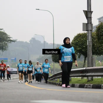 Runner Photo 7036859