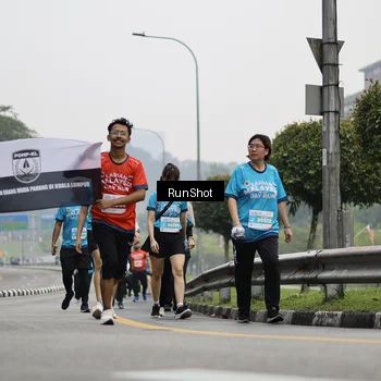 Runner Photo 7036862