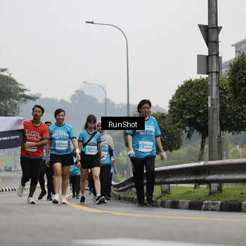 Runner Photo 7036869