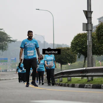 Runner Photo 7036871