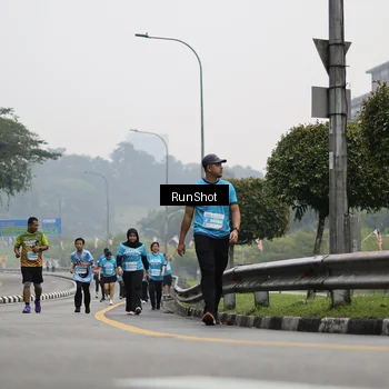 Runner Photo 7036876
