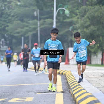 Runner Photo 7036878