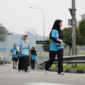 Runner Photo 7036882