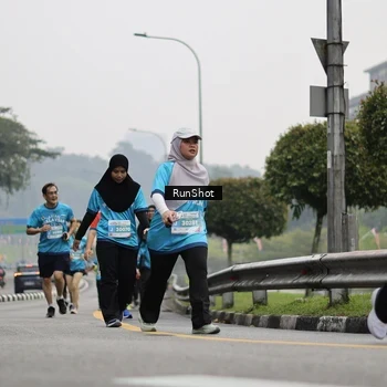 Runner Photo 7036883