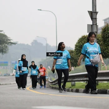 Runner Photo 7036885