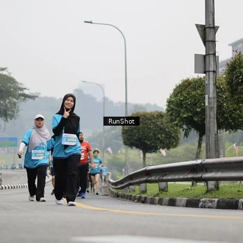 Runner Photo 7036886
