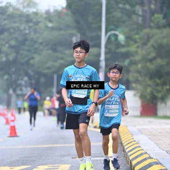 Runner Photo 7036888