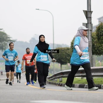 Runner Photo 7036889