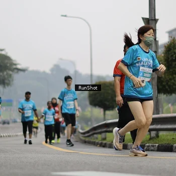 Runner Photo 7036890